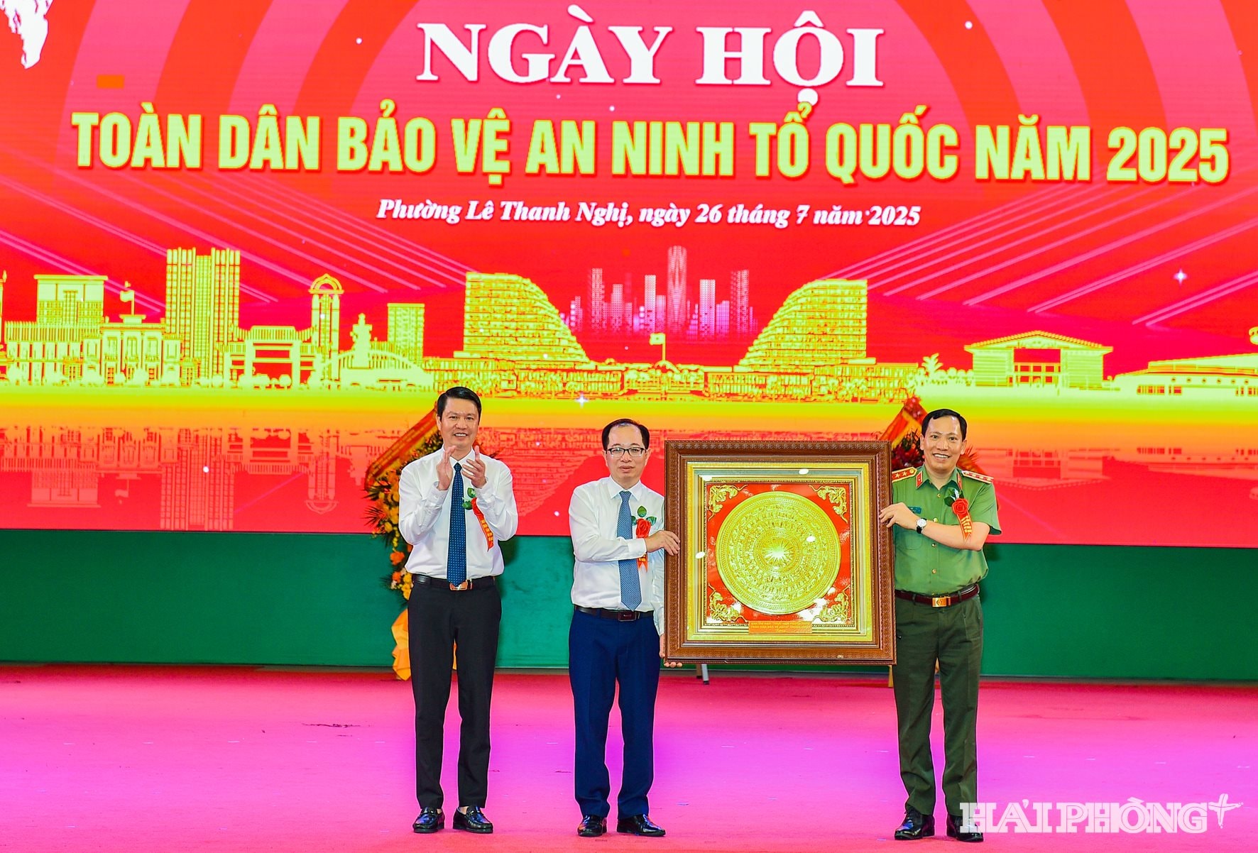 tang-tranh.jpg