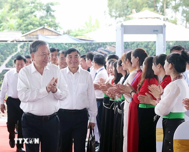ttxvn-2707-tong-bi-thu-dien-bien.jpg