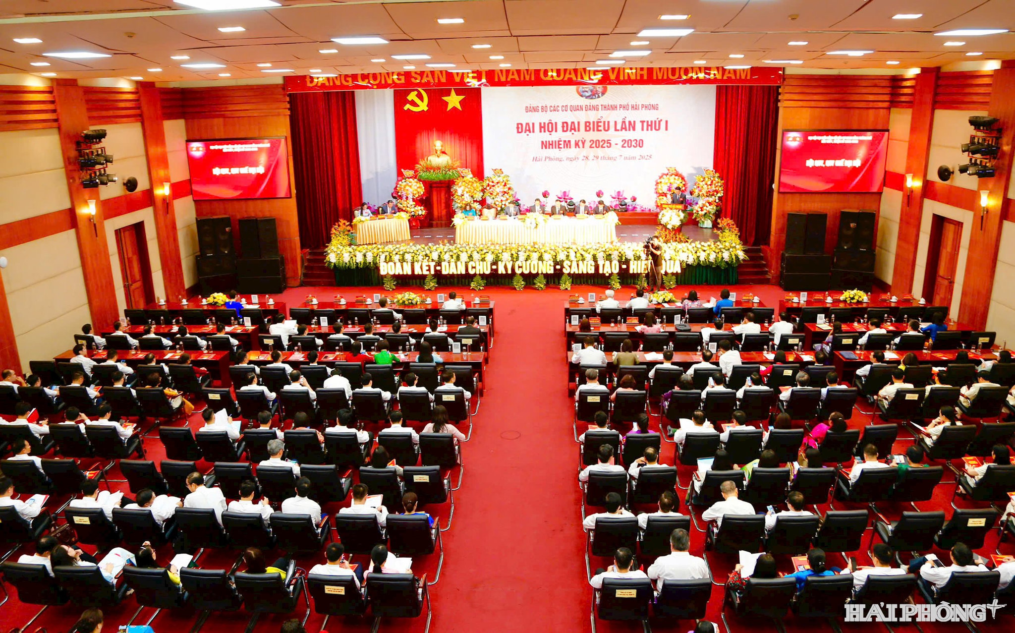 dai-hoi-1.jpg