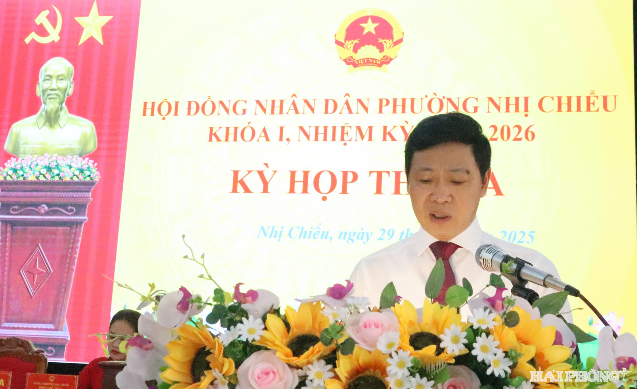 nhi-chieu-2.jpg