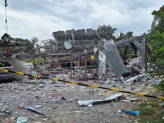 Nhà máy pháo hoa ở huyện Mueang, tỉnh Suphan Buri, Thái Lan bị phá hủy hoàn toàn sau vụ nổ ngày 30/7. Ảnh: PBS World
