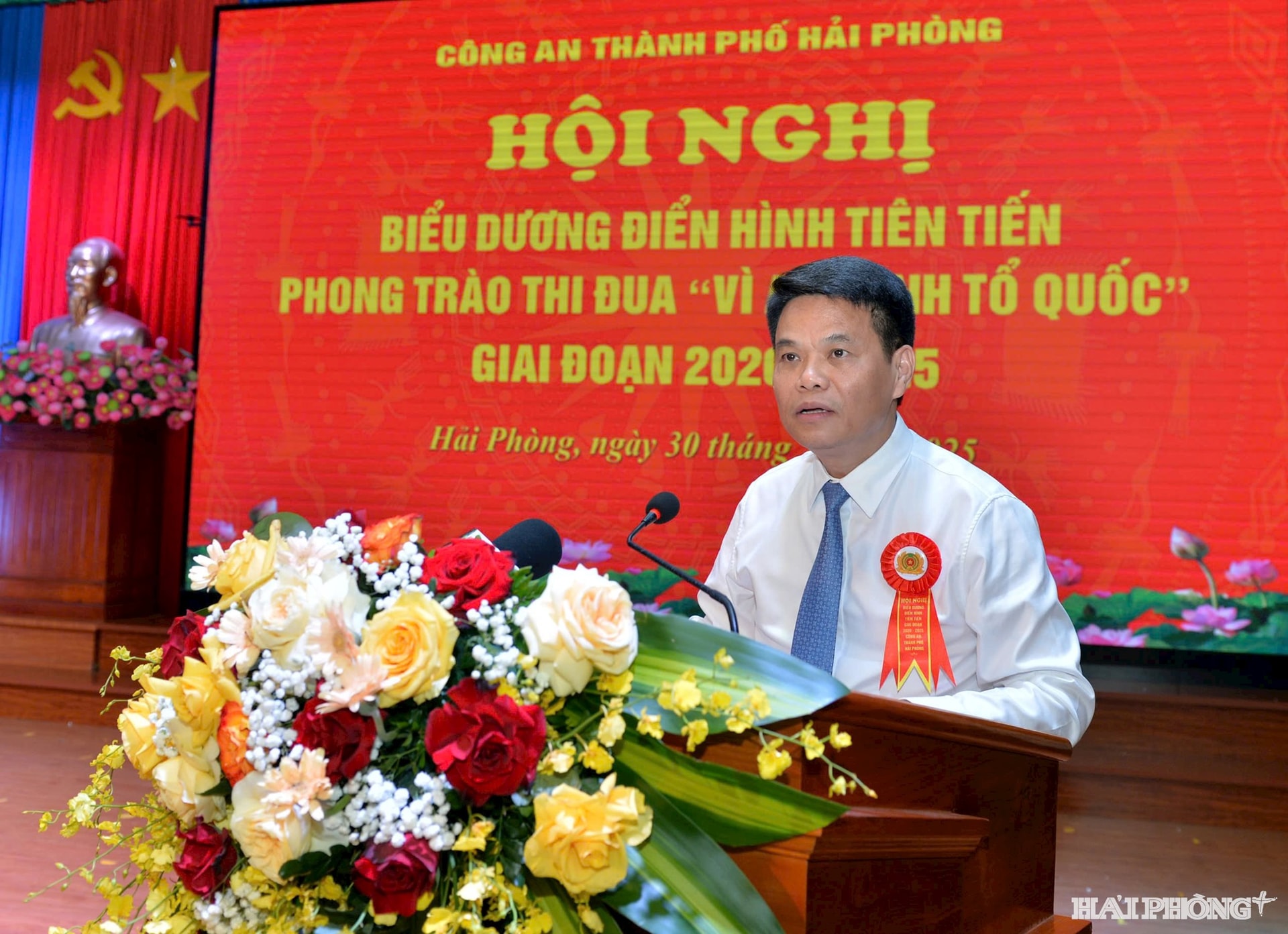 le-ngoc-chau.jpg