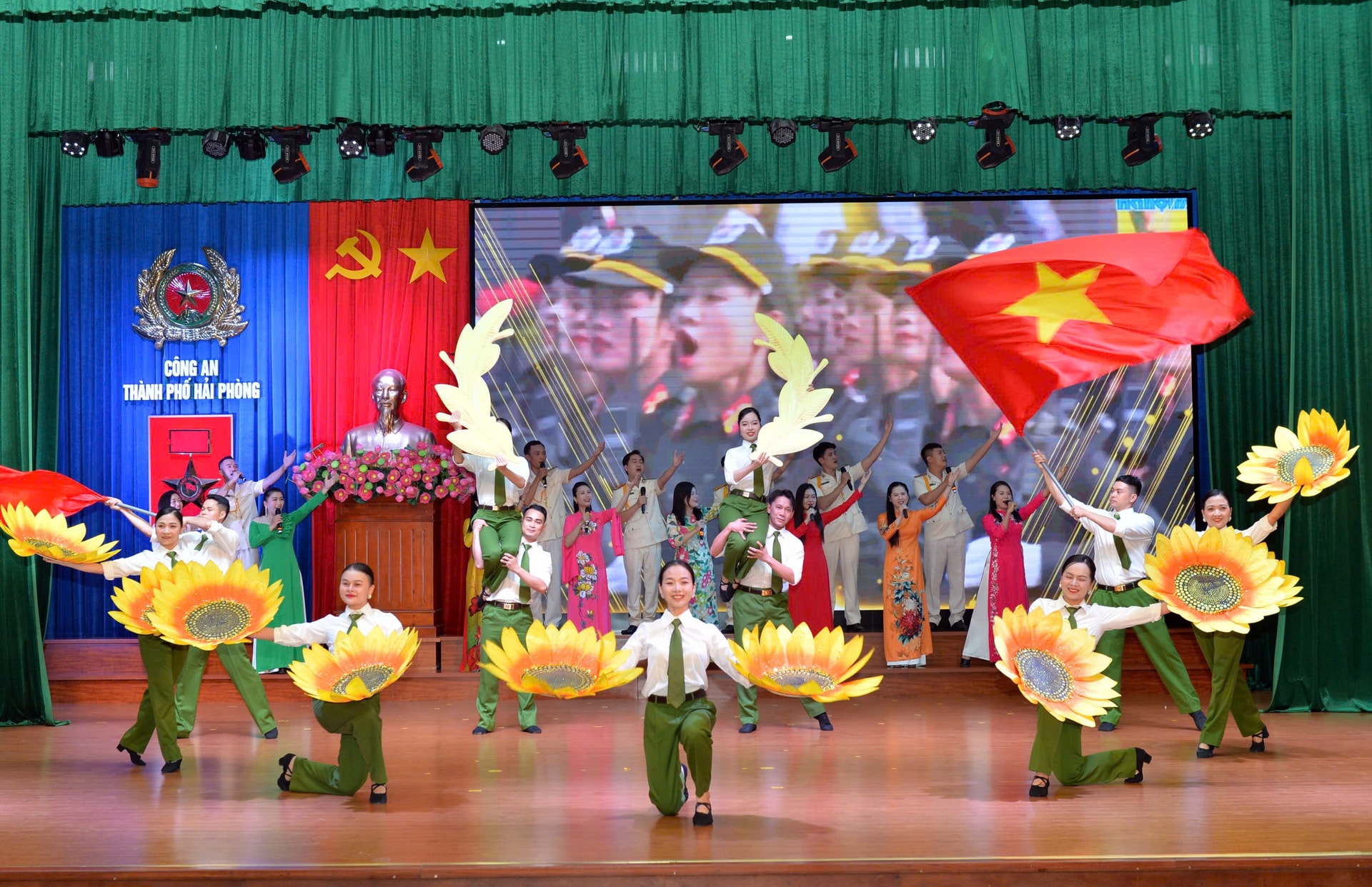 van-nghe-2.jpg