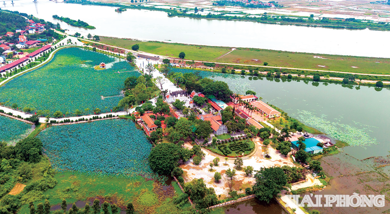 Đền Kiếp Bạc thuộc khu di tích Côn Sơn - Kiếp Bạc thờ Anh hùng dân tộc Hưng Đạo Đại Vương Trần Quốc Tuấn