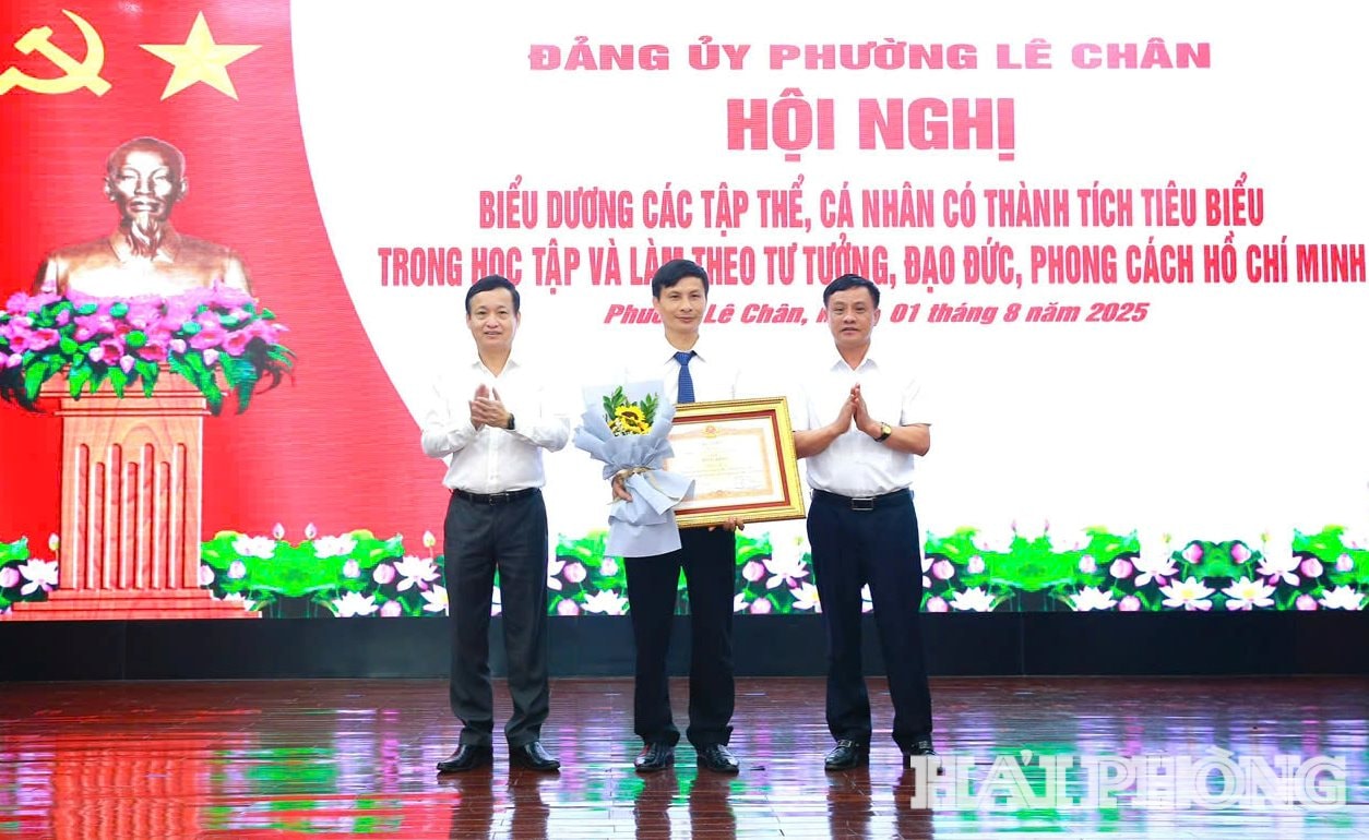 hoi thi le chan 2