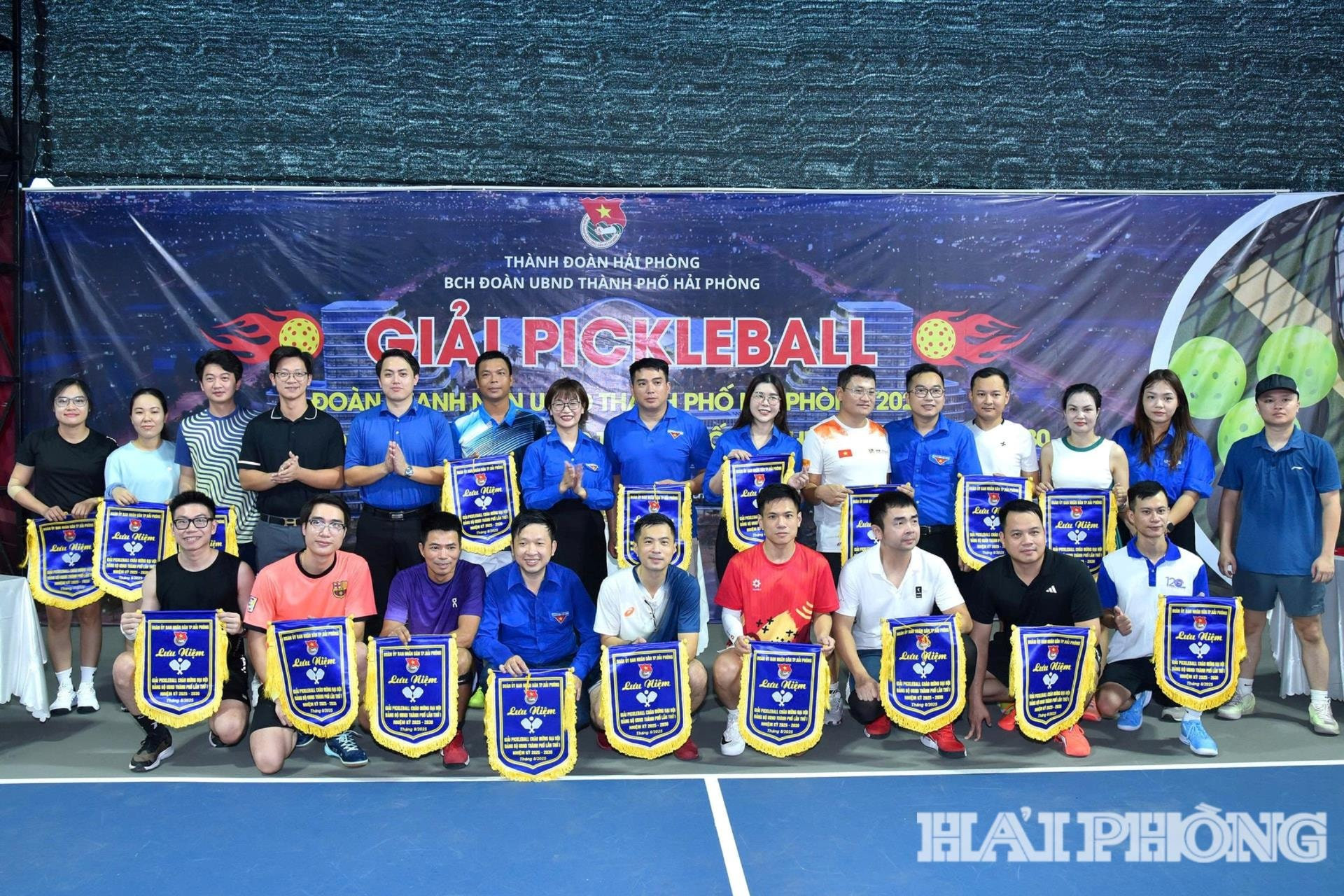 thanh-nien-1.jpg