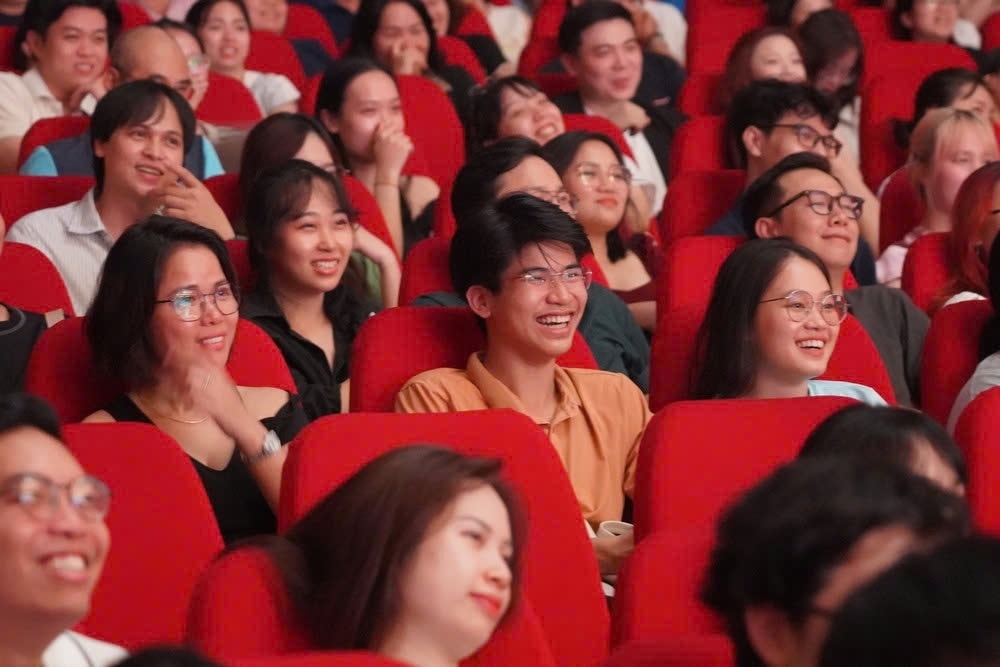 vo kich benh si cua luu quang vu gay sot mang xa hoi, gen z do xo di xem hinh anh 3