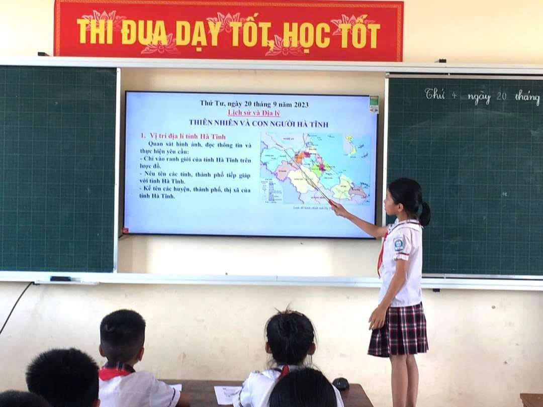 sách giáo khoa cần sớm điều chỉnh theo địa giới mới trước năm học 2025-2026 hình ảnh 1 sach giao khoa can som dieu chinh theo dia gioi moi truoc nam hoc 2025-2026 hinh anh 1