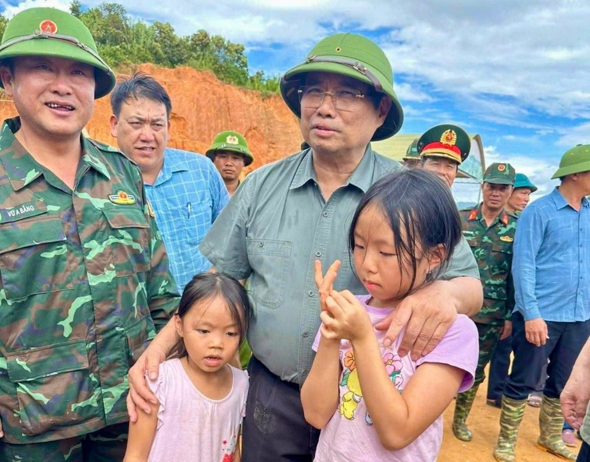 thủ tướng kiểm tra, chỉ đạo công tác khắc phục hậu quả mưa lũ ở Điện biên hình ảnh 3 thu tuong kiem tra, chi dao cong tac khac phuc hau qua mua lu o Dien bien hinh anh 3