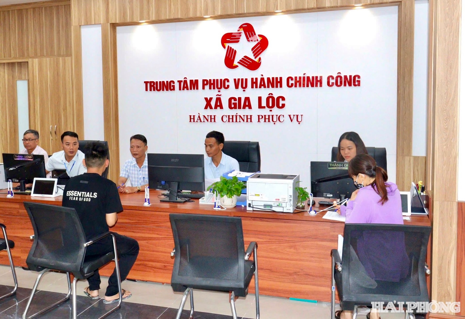 Một trong những giải pháp trọng tâm trong kế hoạch hành động của thành phố về phát triển kinh tế tư nhân là đẩy mạnh cải cách thủ tục hành chính