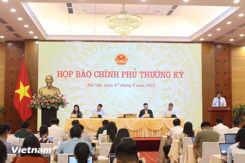 Bộ Tài chính cho biết đa số ý kiến đồng tình với đề xuất dựa trên tốc độ tăng của thu nhập bình quân đầu người và GDP. (Ảnh: Vietnam+)