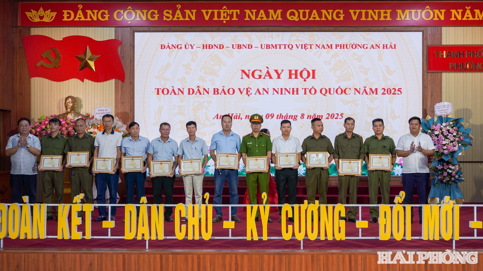 an-ninh-to-quoc4.jpg