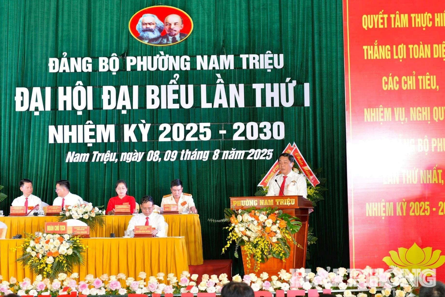 Đồng chí Đỗ Gia Khánh, Bí thư Đảng ủy, Chủ tịch HĐND phường Nam Triệu phát biểu khai mạc Đại hội