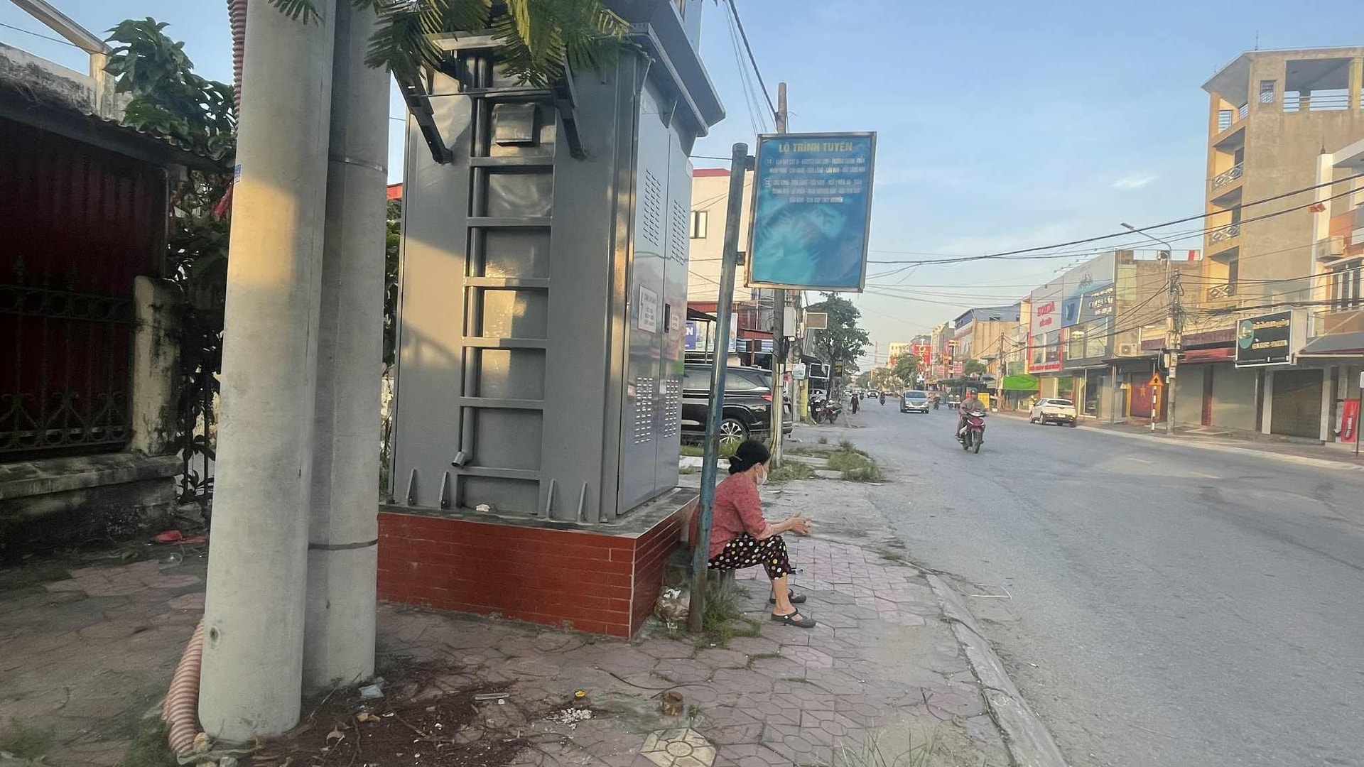 cho-xe-bus-tien-lang.jpg