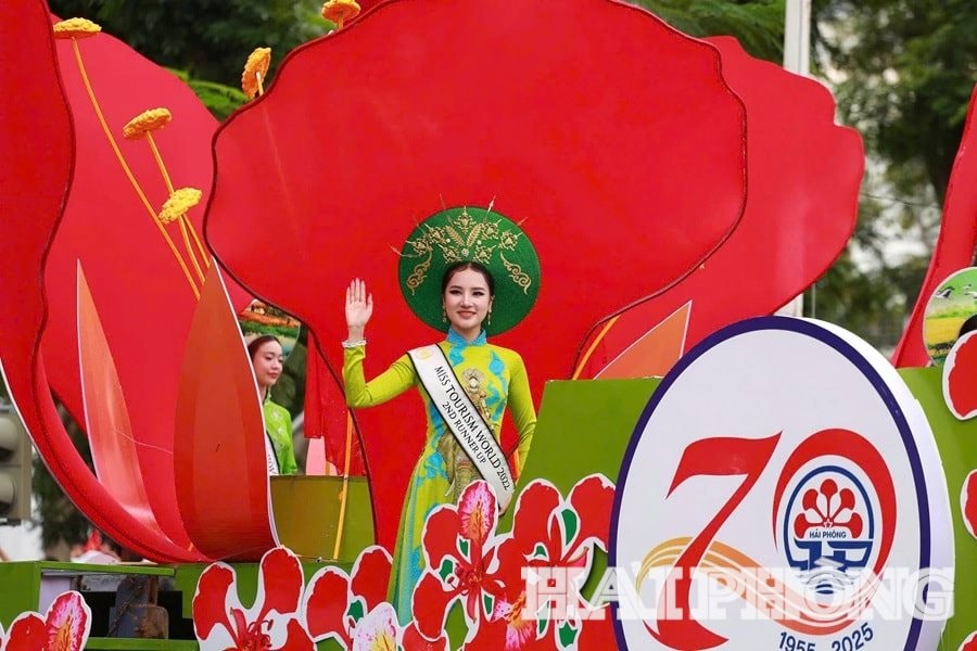 Thành phố tổ chức Lễ hội Hoa Phượng Đỏ - Hải Phòng 2025 gắn với kỷ niệm 70 năm Ngày giải phóng Hải Phòng, lớn nhất từ trước đến nay