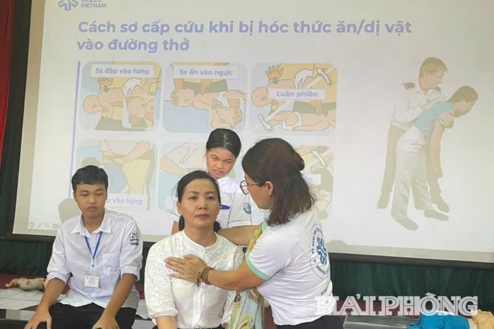Sinh viên được thao tác, thực tập kỹ năng sơ, cấp cứu trong các tình huống 