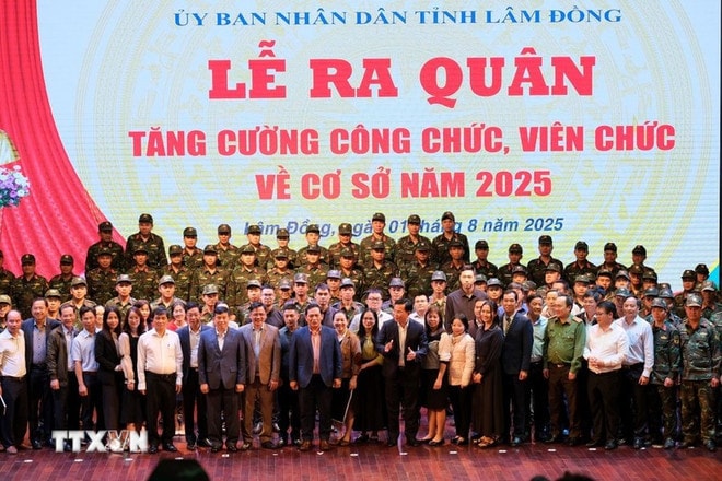 lam-dong-biet-phai-hang-tram-can-bo-cong-chuc-cap-tinh-ve-co-so-0108.jpg