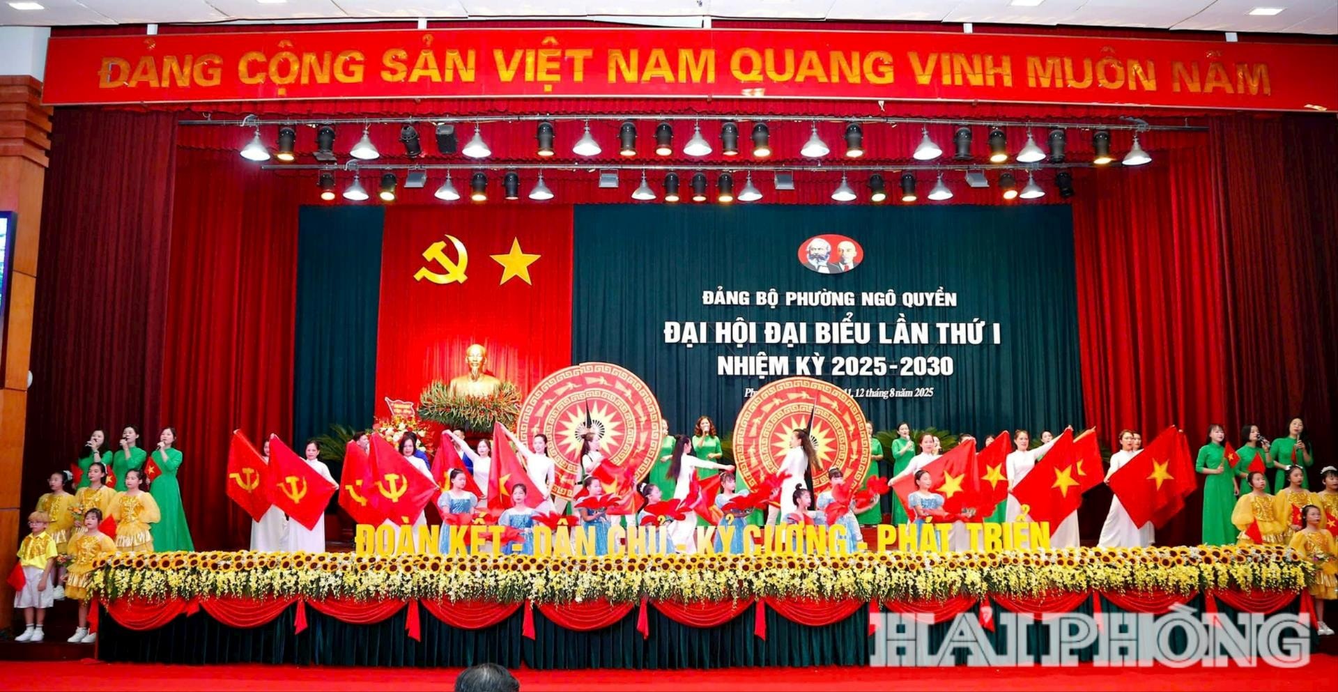 dai-hoi-2(1).jpg