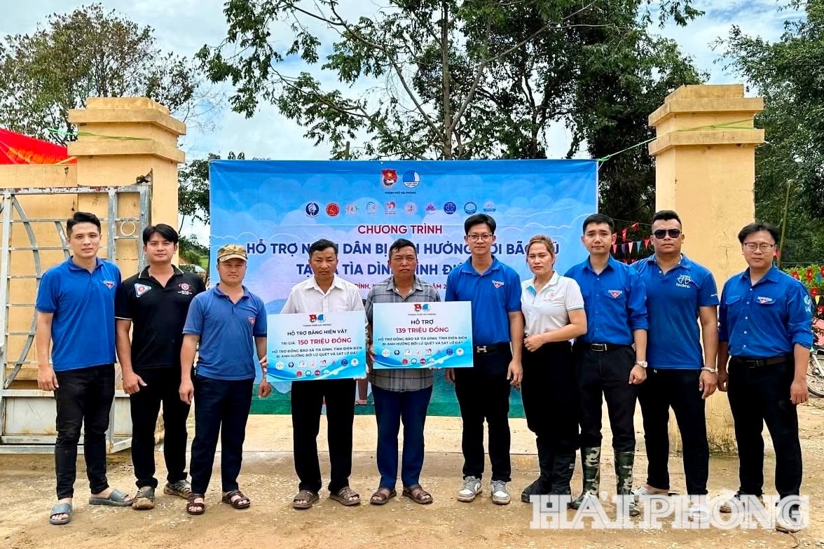 Đoàn công tác của Hội Liên hiệp thanh niên thành phố Hải Phòng hỗ trợ nguồn lực cho chính quyền và người dân xã xã Tìa Dình, tỉnh Điện Biên khắc phục hậu quả sau mưa lũ