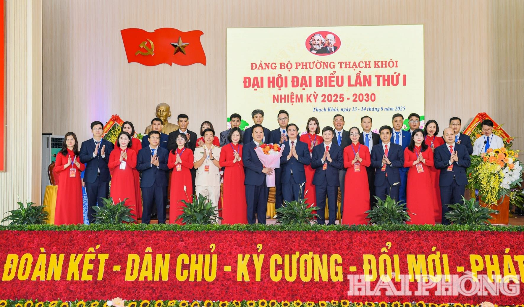 ban-chap-hanh-2-.jpg