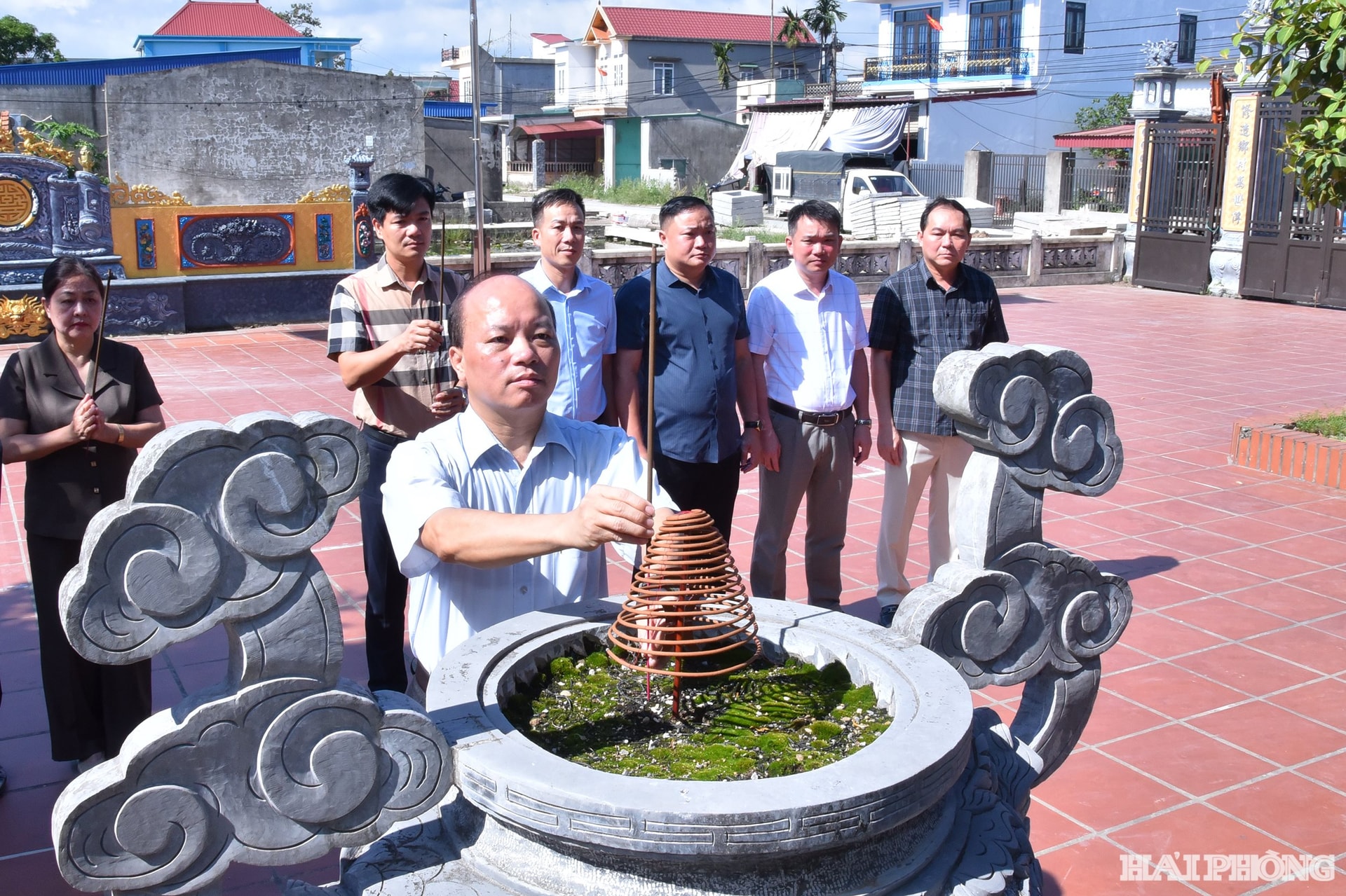 dinh Cau Trung3