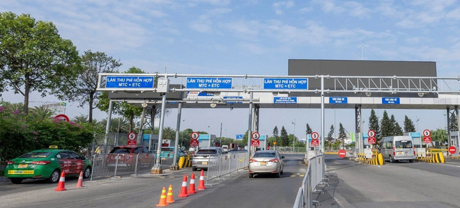 Tài khoản giao thông sẽ mở ra khả năng thanh toán được nhiều dịch vụ. (Ảnh: PV/Vietnam+) o-to.jpg