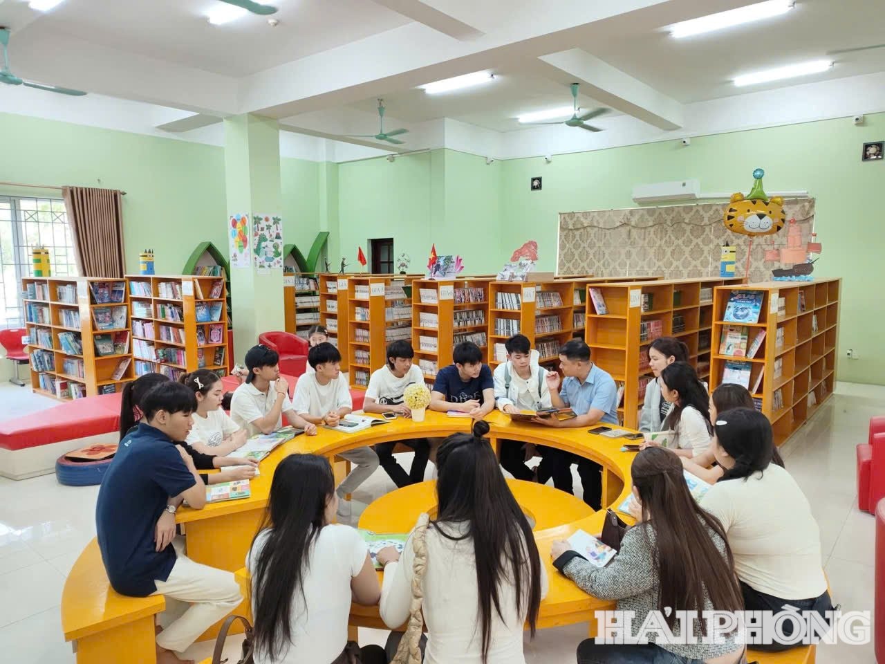 library_2.jpg