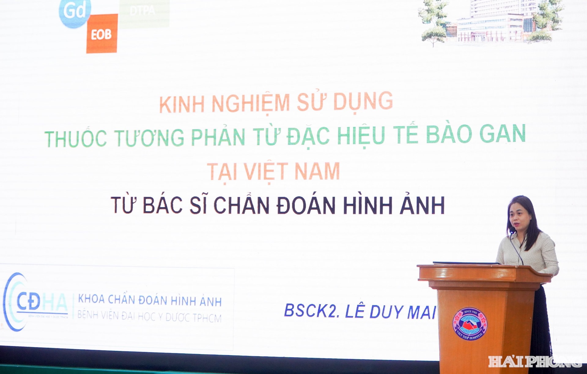 Báo cáo viên trình bay các nội dung tại hội thảo