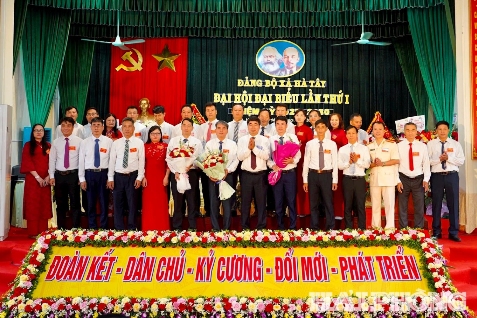 ban-chap-hanh-2-.jpg