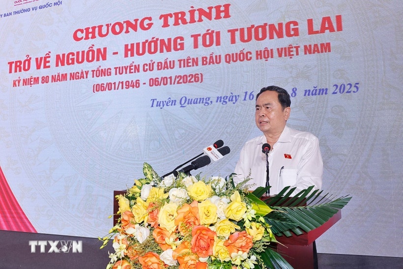 chu-tich-quoc-hoi-tro-ve-nguon-1.jpg