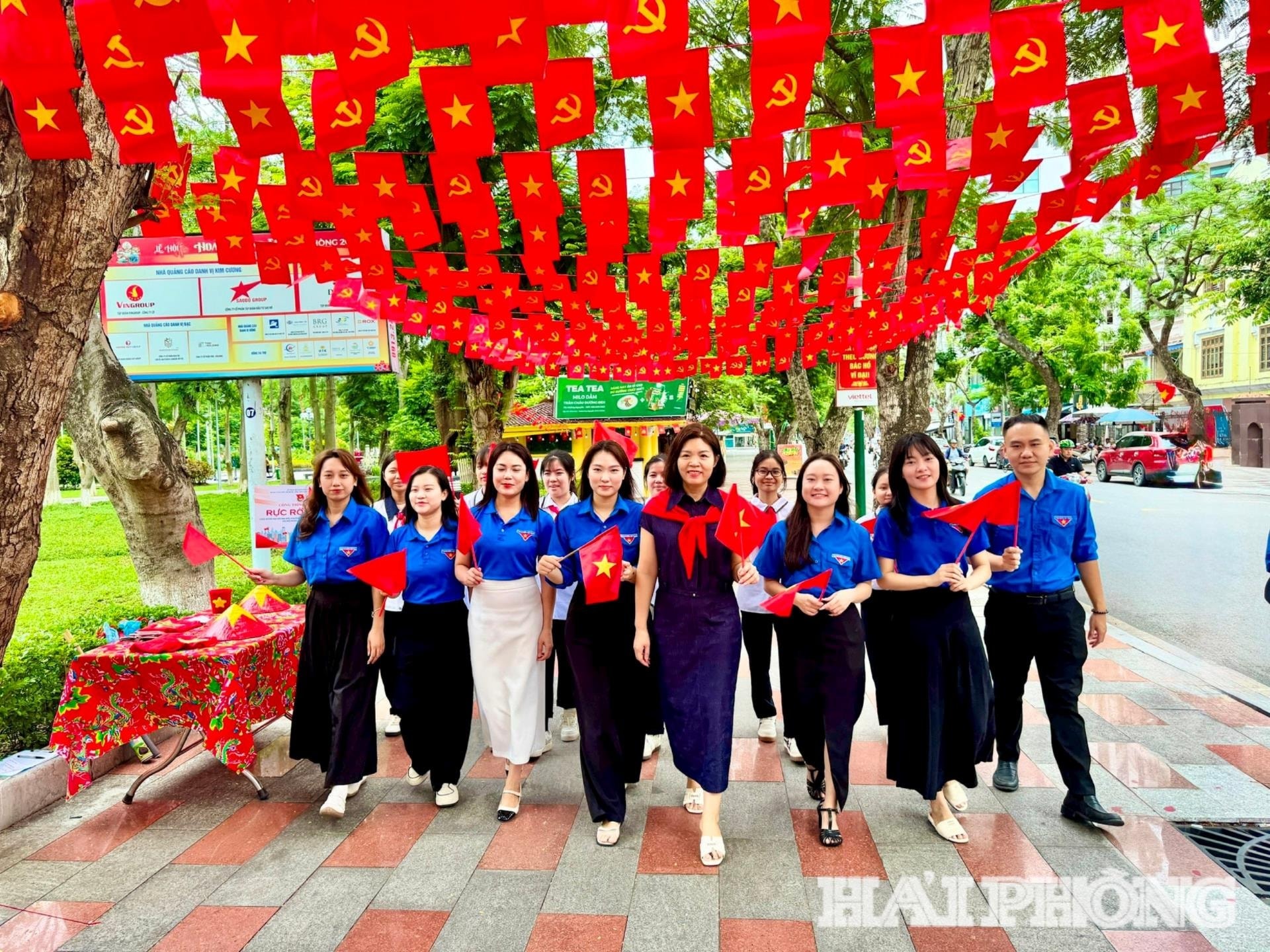 khat-vong-non-song-2.jpg