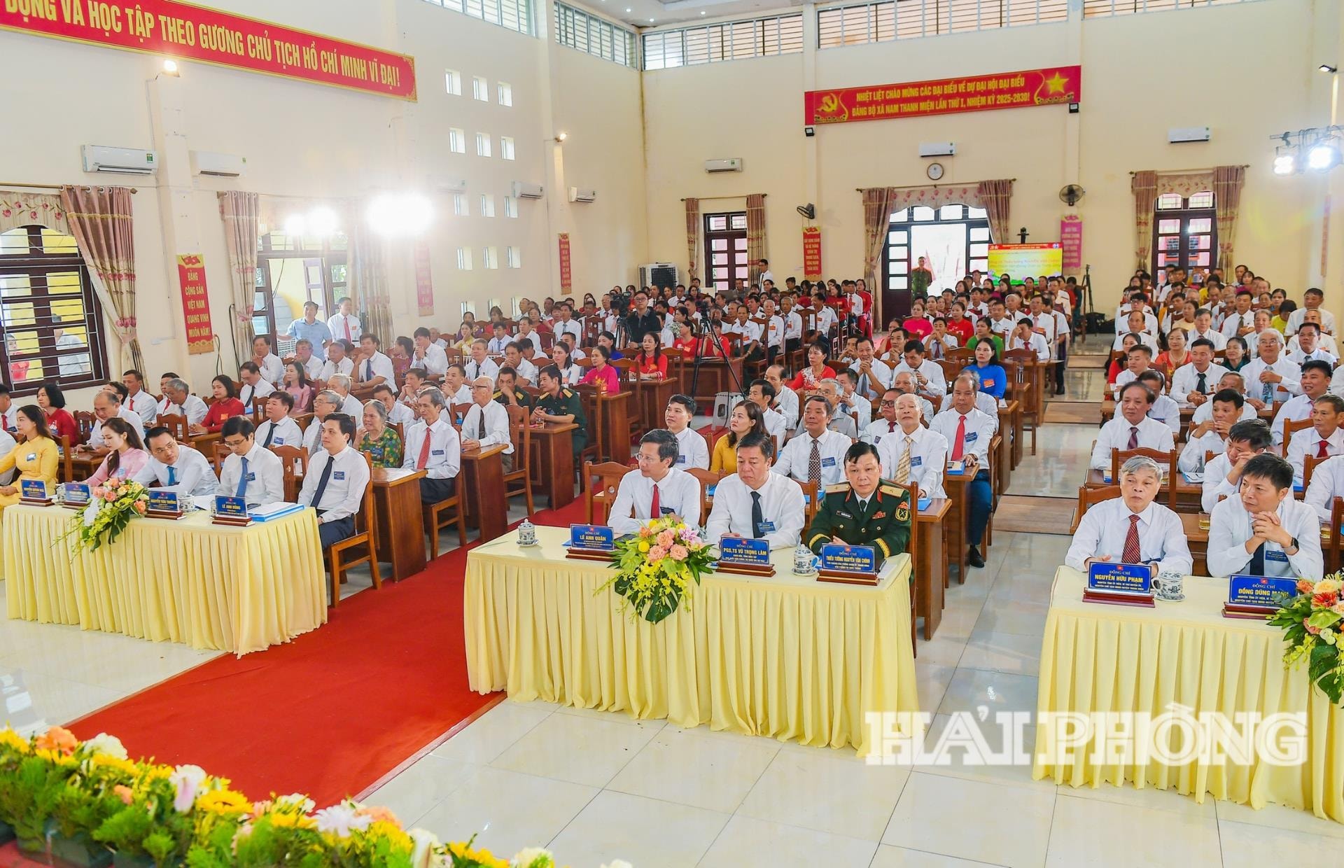 quang-canh-dai-hoi(1).jpg