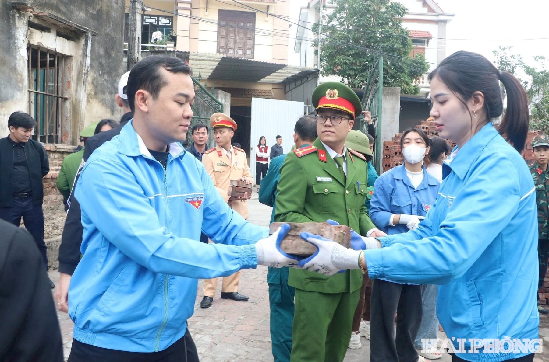 nha-tam-giam-ngheo(1).jpg