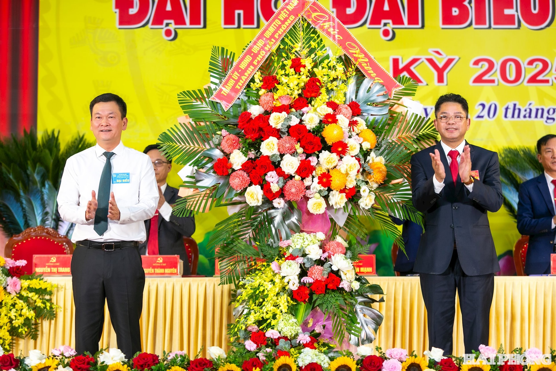 dai-hoi-cam-giang-1(1).jpg