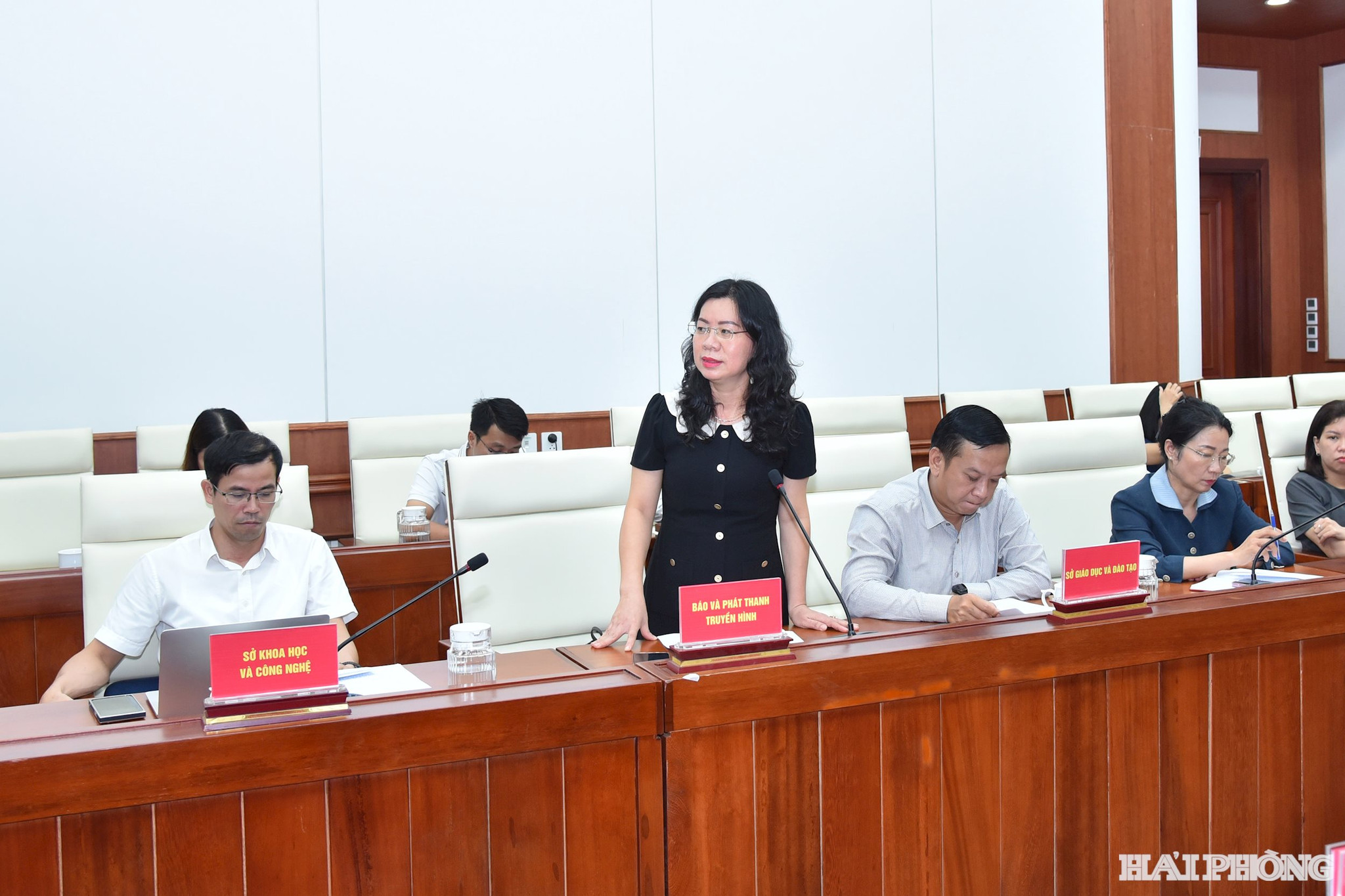 to-chuc-trien-lam2.jpg
