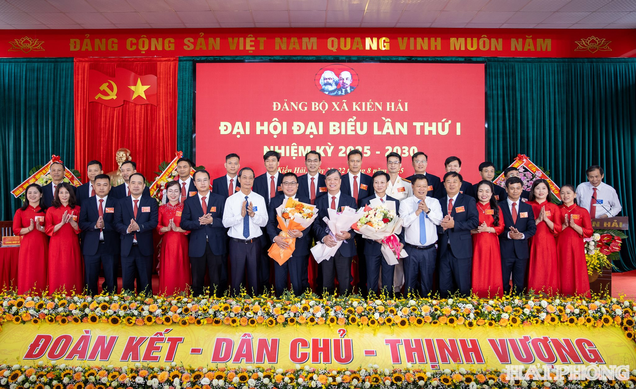 ban-chap-hanh-01.jpg