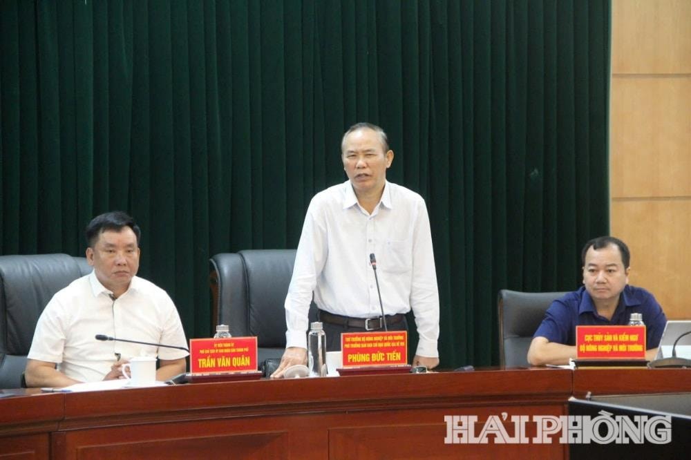 thu-truong-nong-nghiep.jpg