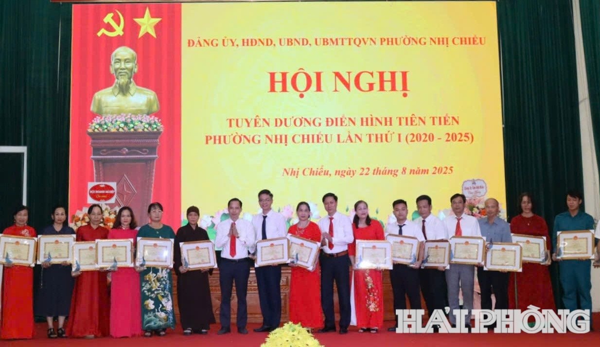 nhi-chieu-2(1).jpg