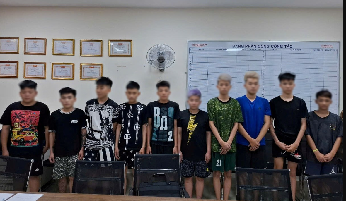 nhom-doi-tuong-c980600356c2dd629122d94273efc03d.png