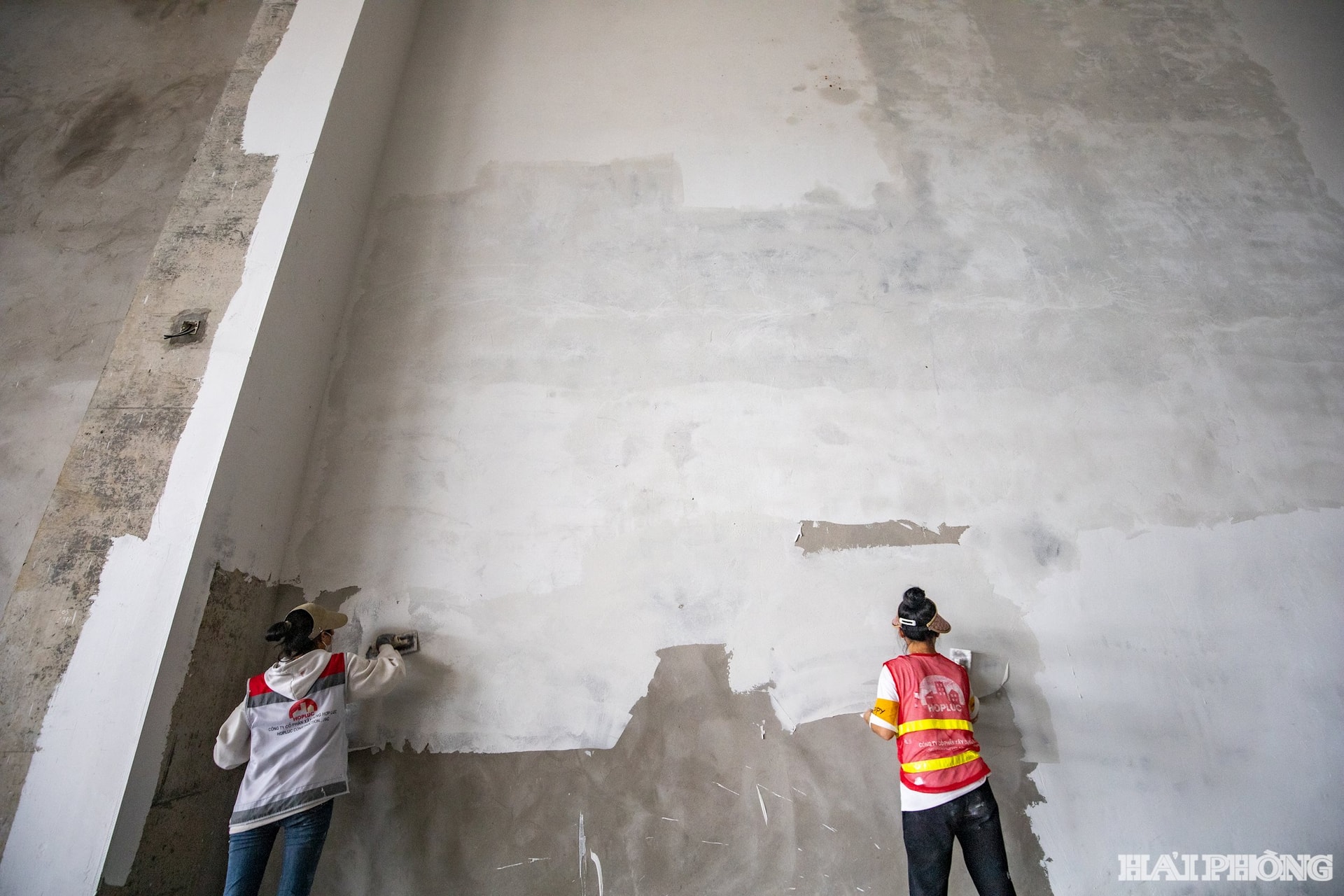 Tiến độ nhanh chóng và khí thế khẩn trương cho thấy quyết tâm của chủ đầu tư trong việc sớm đưa dự án đi vào vận hành, đáp ứng nhu cầu sản xuất, xuất khẩu đang g tăng.