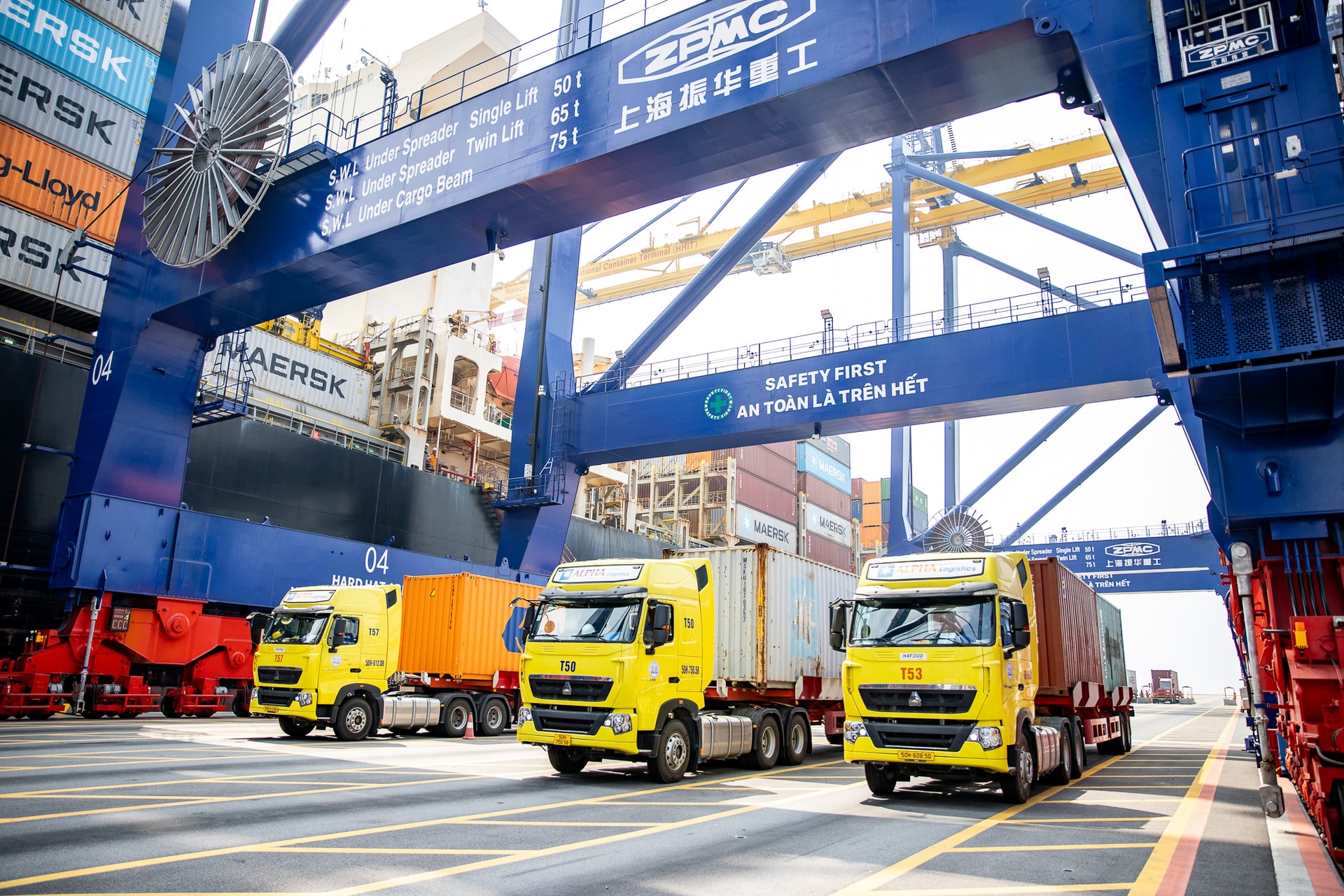 Các cảng được đầu tư đồng bộ từ thiết bị, phương tiện, nâng cao năng lực khai thác.