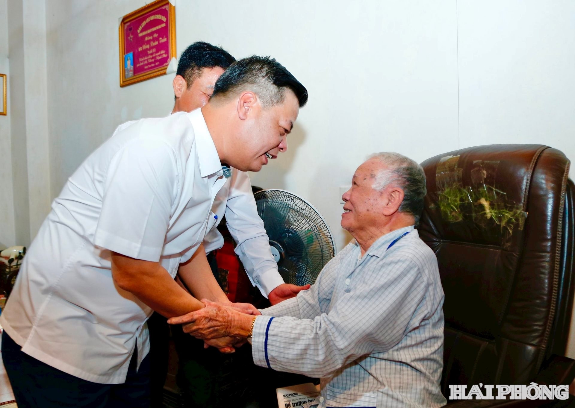 lao-thanh-cach-mang.jpeg