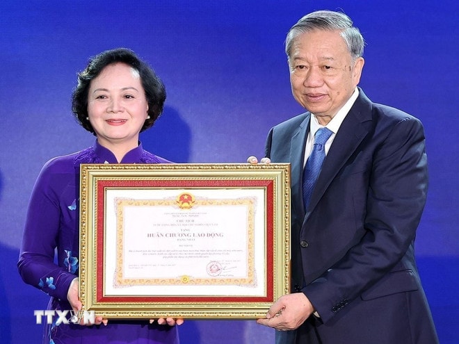 ttxvn-tong-bi-thu-to-lam-du-le-ky-niem-80-nam-ngay-thanh-lap-bo-noi-vu-27-4.jpg