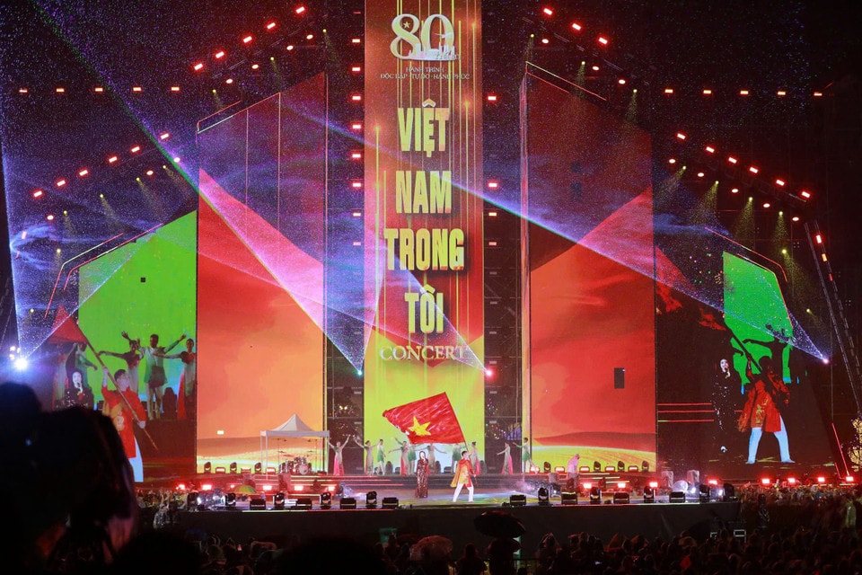 Đây là hoạt động trọng điểm nằm trong khuôn khổ Triển lãm thành tựu kinh tế-xã hội nhân dịp kỷ niệm 80 năm Ngày Quốc khánh do Bộ Văn hóa, Thể thao và Du lịch chỉ đạo, Nhà hát Lớn Hà Nội phối hợp tổ chức. (Ảnh: CTV/Vietnam+)