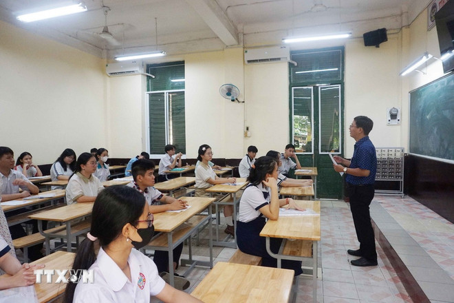 Thí sinh tham gia một kỳ thi. (Ảnh: Thu Hoài/TTXVN) ttxvn-tuyen-sinh-lop-10.jpg
