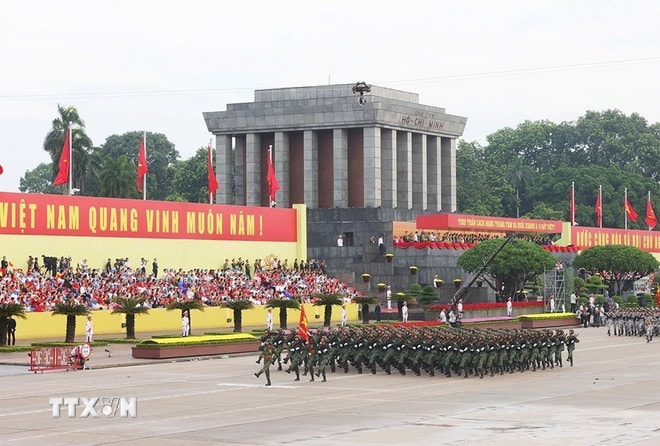 ttxvn-tong-duyet-khoi-chien-sy-2.jpg