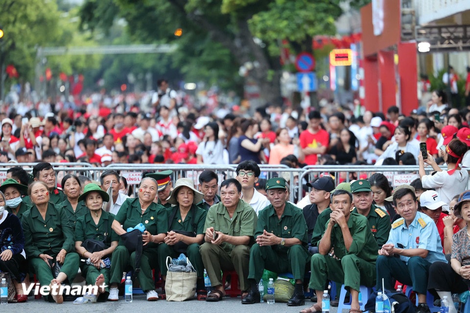 Theo dự kiến, từ 6h30 ngày 30/8 diễn ra chương trình tổng duyệt cấp Nhà nước Lễ kỷ niệm, diễu binh, diễu hành mừng 80 năm Cách mạng tháng Tám thành công và Quốc khánh 2/9 tại Quảng trường Ba Đình, Hà Nội. (Ảnh: Minh Sơn/Vietnam+)