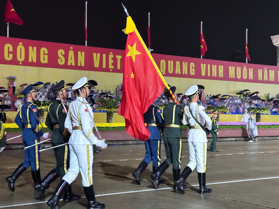 Đoàn diễu binh Trung Quốc luyện tập trên Quảng trường Ba Đình. (Ảnh: Thuỳ Giang/Vietnam+)