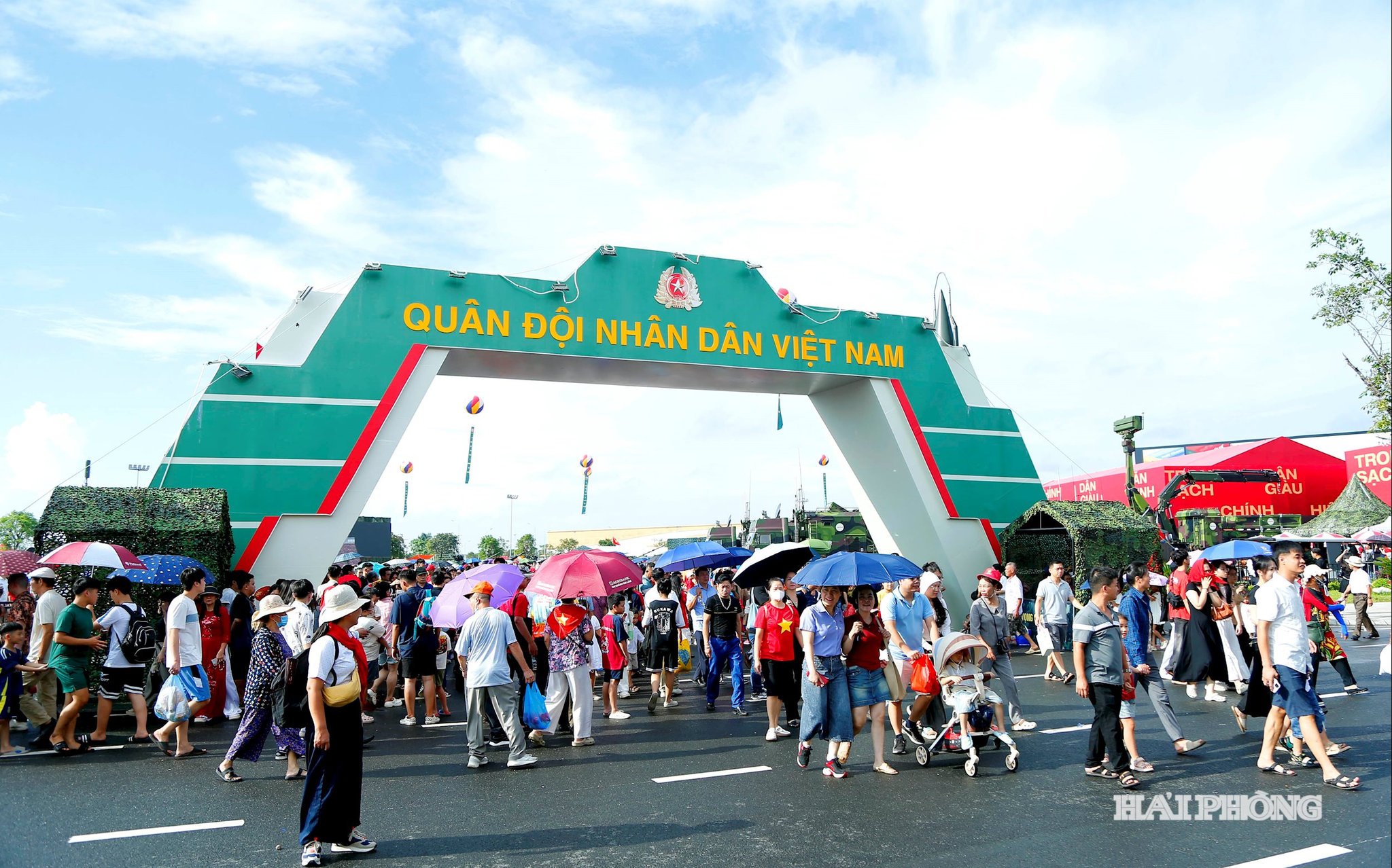 trien-lam-1.jpg