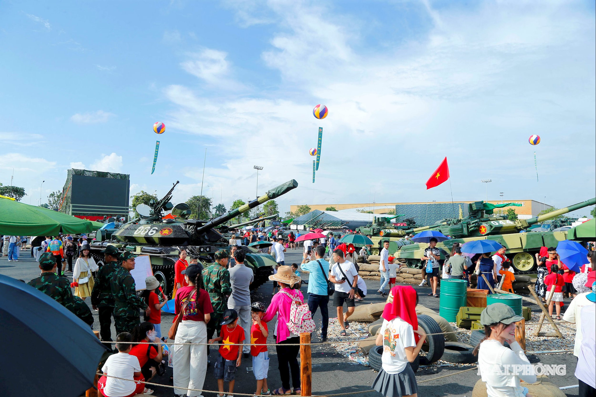 trien-lam-4.jpg